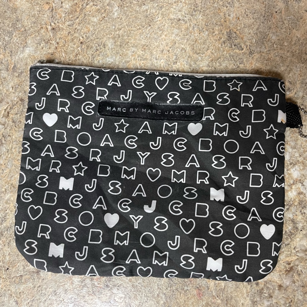 Marc Jacobs makeup bag